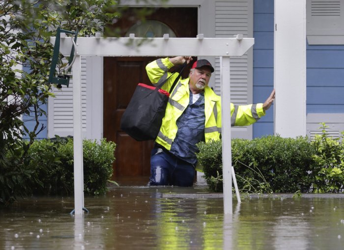 Dueño de los Rockets dona $ 10 millones a víctimas del Huracán Harvey
