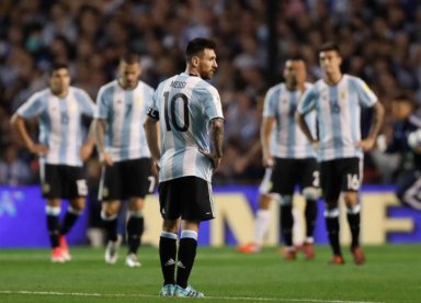 Eliminatorias: Argentina empata 0-0 con Perú y llega a la última jornada fuera del Mundial