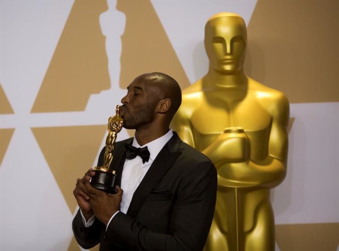 Kobe Bryant gana el Óscar por el mejor corto animado "Dear Basketball"