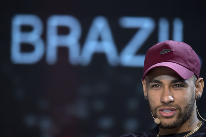 Ronaldinho espera que Neymar ayude a Brasil a ganar su sexto título Mundial