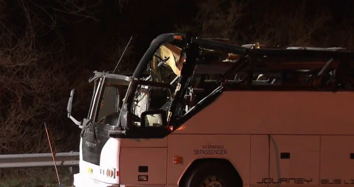 Varios heridos, 2 graves, tras accidente de autobús en Southern State Parkway