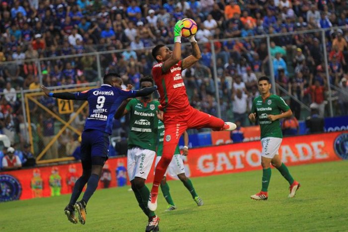 Motagua y Marathón firman 1-1 en la primera finalísima "Catracha"