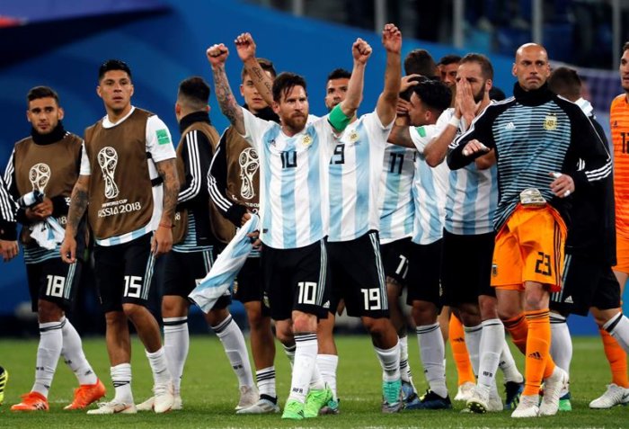 Messi, Rojo y el sufrimiento clasifican a Argentina a los 8vos