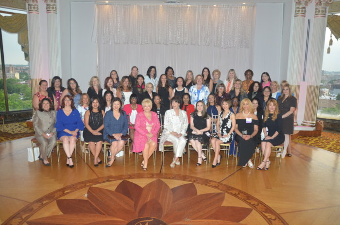 Evento de premiación honró a las mujeres más poderosas en los negocios