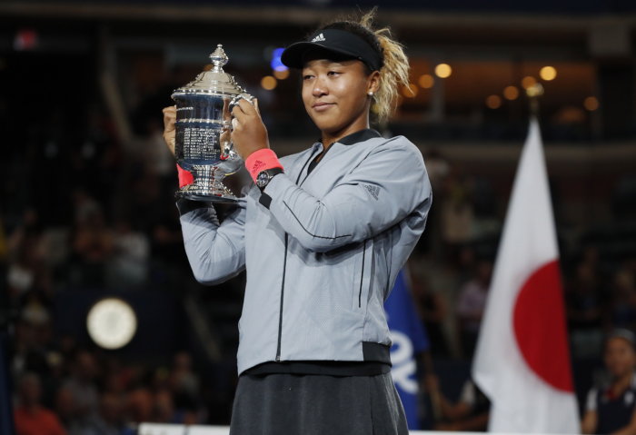 Japonesa Osaka gana el US Open a costa de una desquiciada Serena (Fotos)