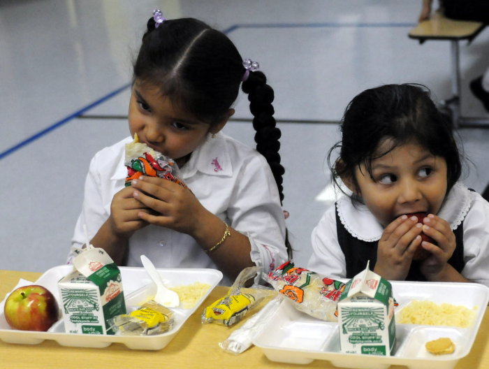 Los recortes de Trump amenazan la educación nutricional en el país