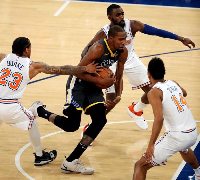Durant ataca con 41 puntos para los líderes Warriors