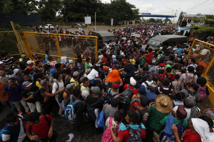 Caravana de inmigrantes centroamericanos vienen a pedir asilo en EEUU