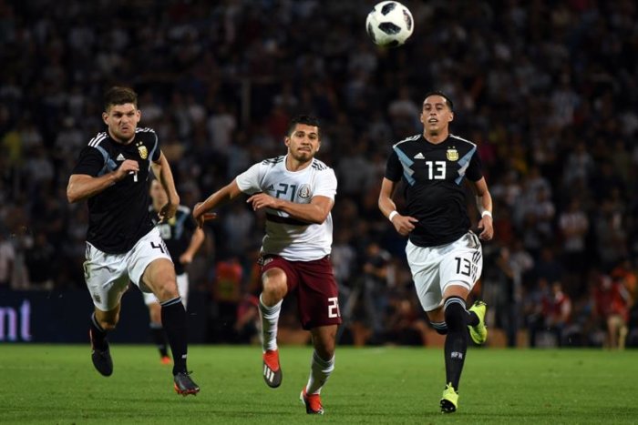 Argentina despide el año con otro triunfo de 2-0 ante México (Fotos y Video)