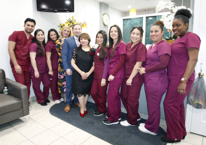 Inauguran Clínica Dental del Dr. Arnulfo Herrera en Hempstead (Fotos)