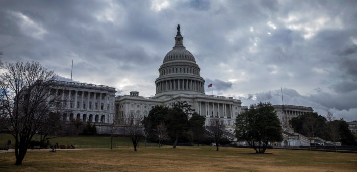 Trump y el Congreso dan señas de que durará el cierre administrativo