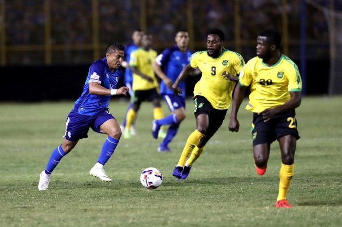 El Salvador gana a Jamaica y espera la confirmación de su pase a la Copa Oro