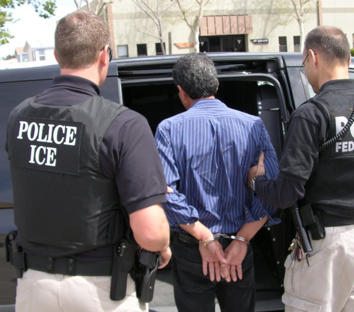 Autoridades de Long Island condenan las anunciadas redadas contra familias de inmigrantes