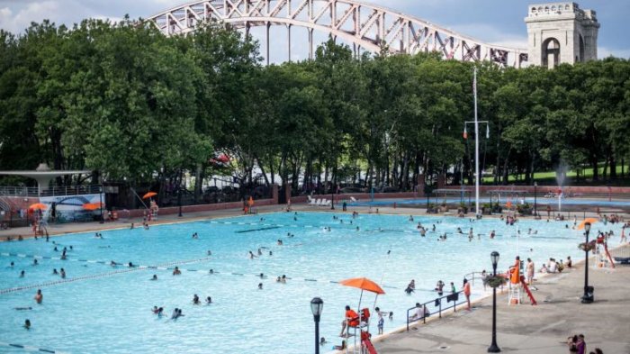 La pandemia de COVID-19 condena a las piscinas públicas de NY para el verano