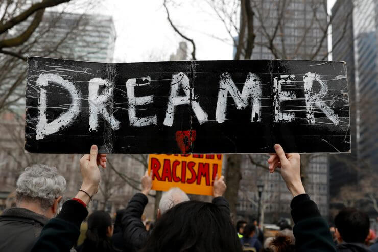 ¡Soñadores en peligro! Trump pretende poner fin a DACA en 6 meses
