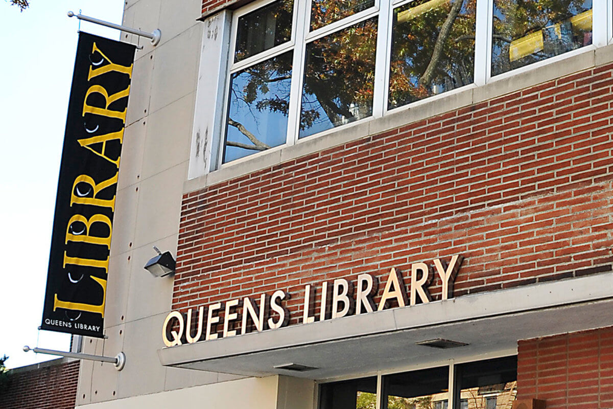 Biblioteca Pública de Queens reabrirá el 13 de julio con servicio limitado