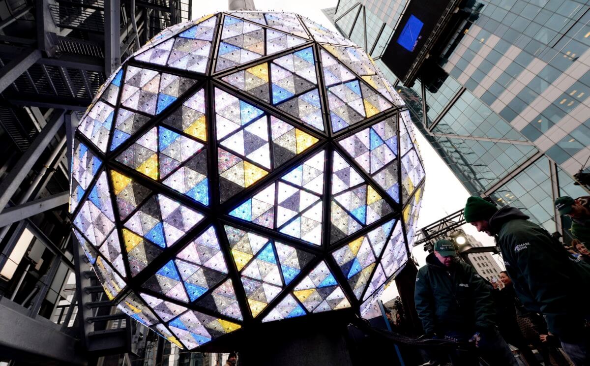La bola de Times Square recibirá el 2021 sin público por el coronavirus