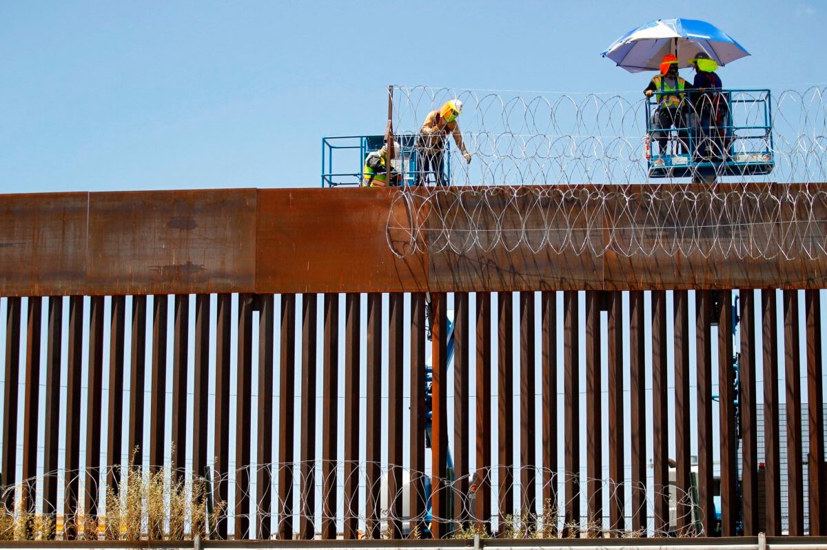Caucus Hispano del Congreso critica la visita de Trump al muro fronterizo