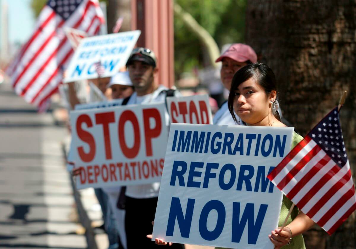 Reforma migratoria de Biden para dar ciudadanía a indocumentados llega al Congreso
