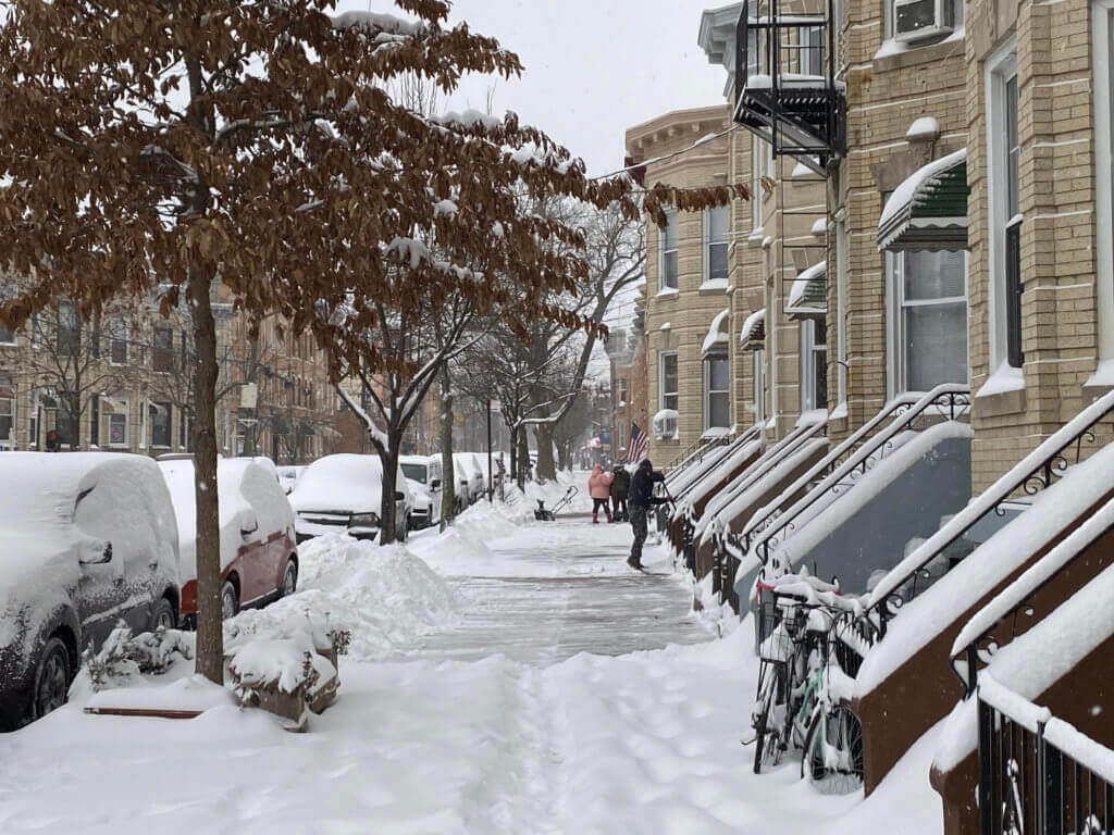 EMERGENCIA POR NIEVE: La ciudad de Nueva York está siendo golpeada por una gran tormenta invernal, se esperan hasta 18 pulgadas