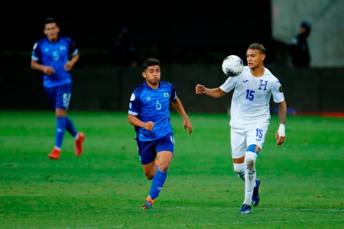 El Salvador arranca empate a Honduras en clásico Preolímpico