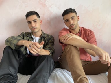 Inti y Vicente innovan la música peruana con su nuevo sencillo “USA” en 3D