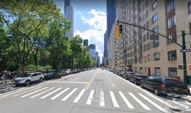 Hombre en Manhattan se acuesta en la calle, luego es atropellado y arrastrado por el conductor