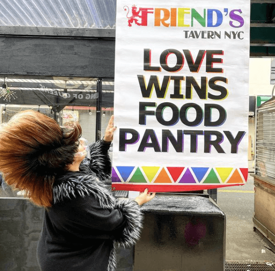 Una 'despensa de amor' para la comunidad LGBTIQ latina en Nueva York