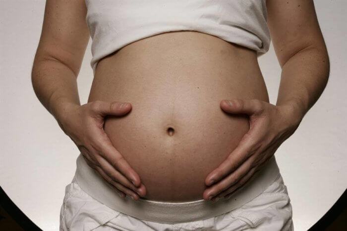 ¿Qué tan seguras son las vacunas del Coronavirus en mujeres embarazadas?