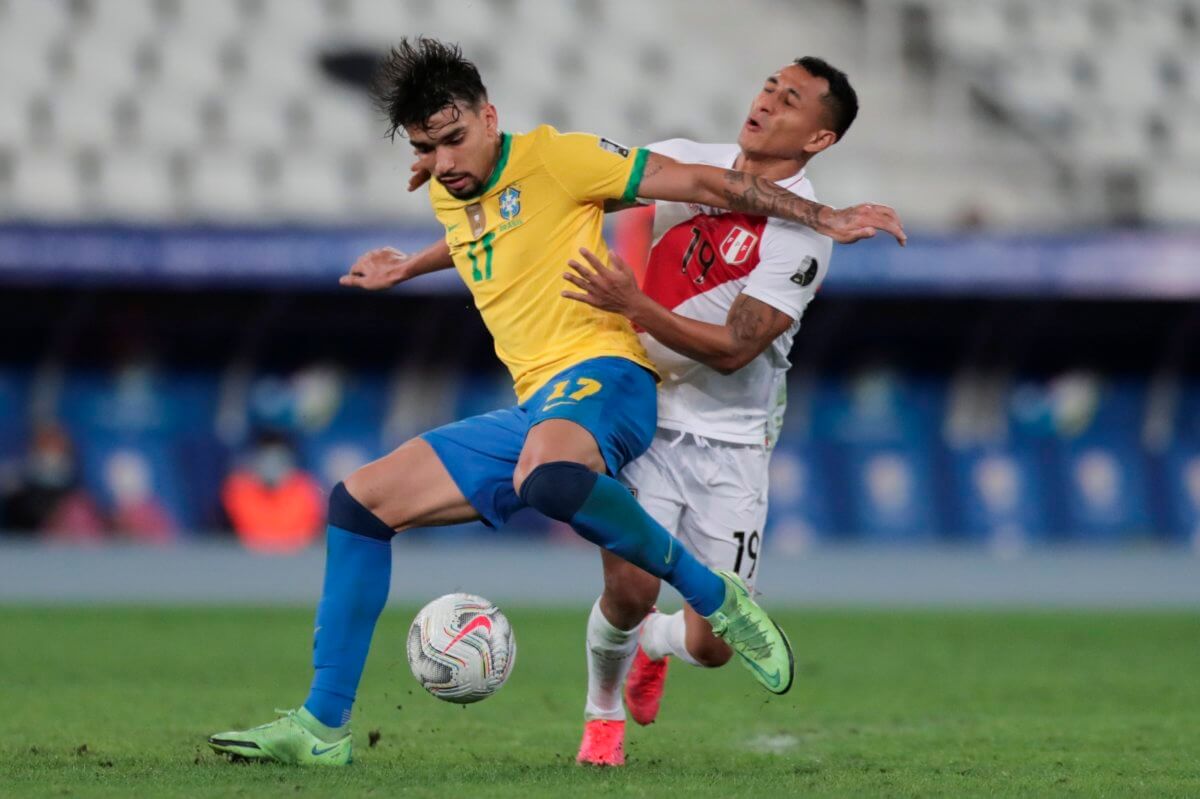 Brasil vence con lo justo a Perú y avanza a la final de la Copa América