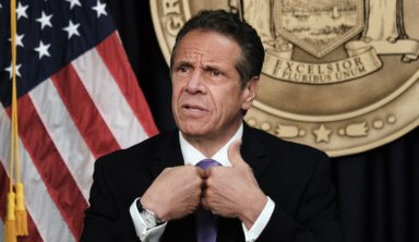 Cuomo renuncia al cargo de gobernador de NY debido a denuncias de acoso sexual