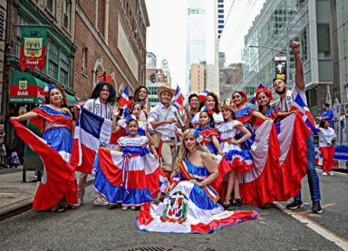 ¡Hacia delante! Desfile Dominicano en Manhattan motiva a la comunidad