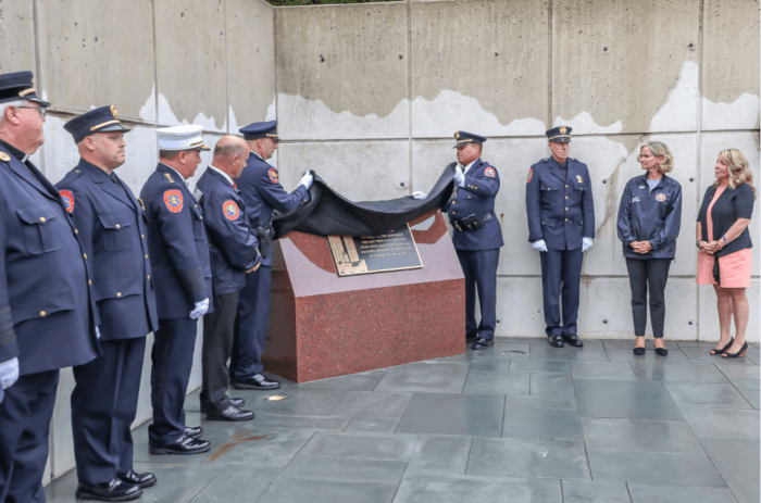 Condado de Nassau conmemora el 11 de Septiembre y presenta el monumento al socorrista