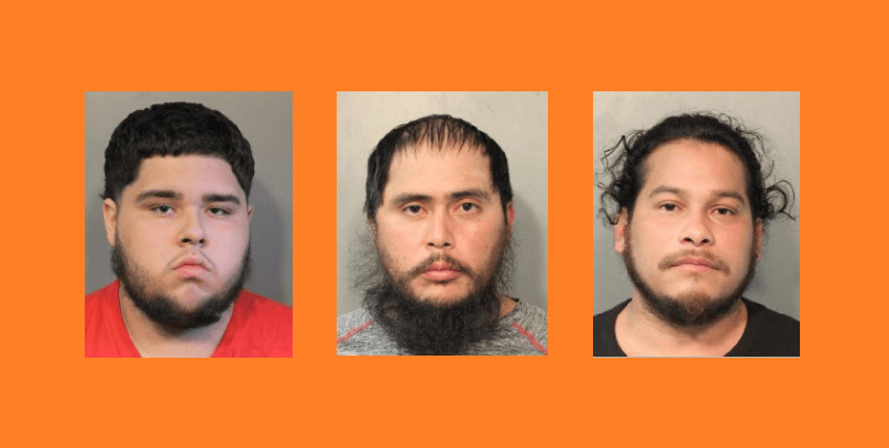 Hispanos arrestados por intento de robo con cuchillo en Westbury