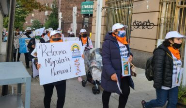 Indocumentados marchan en Nueva York por una reforma migratoria y respeto