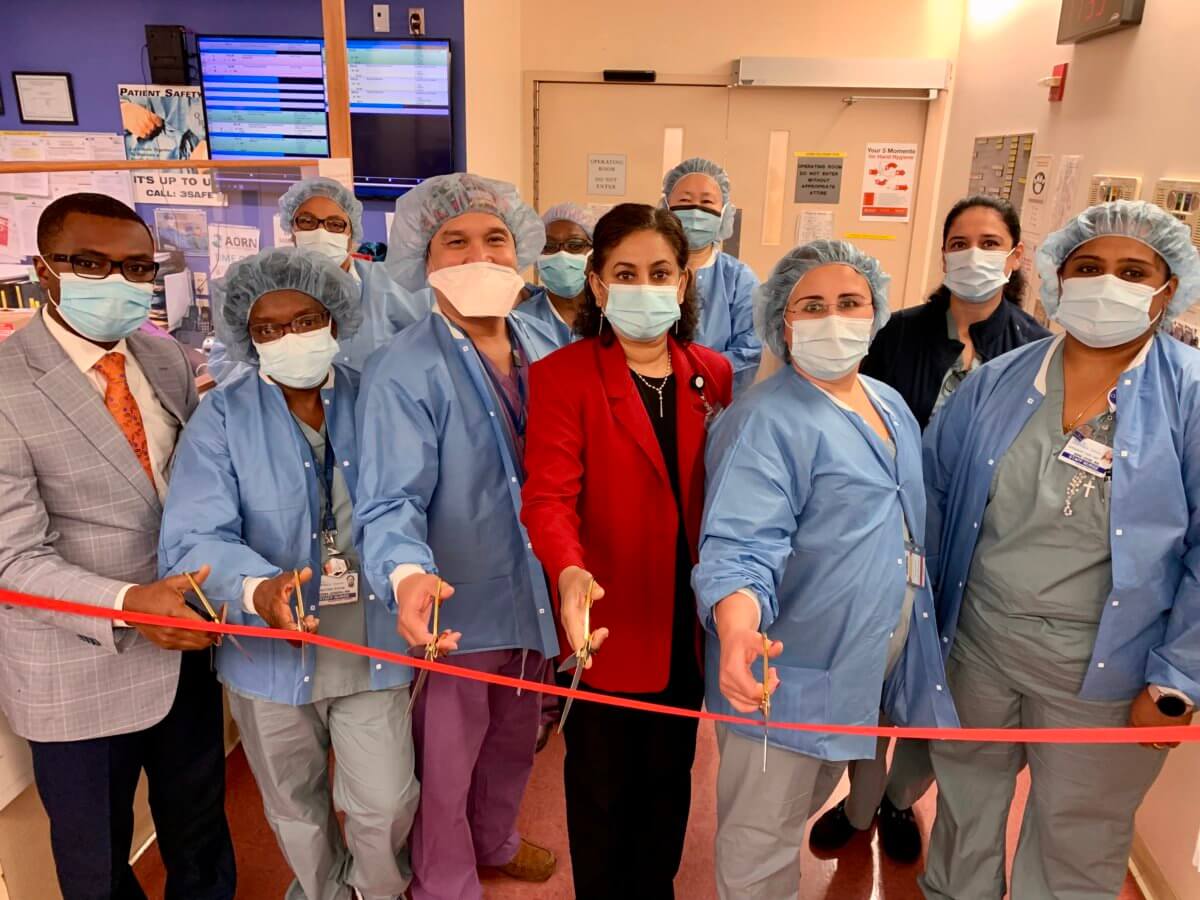 NYC Health + Hospitals / Queens abre nuevo centro de reemplazo total de cadera y rodilla