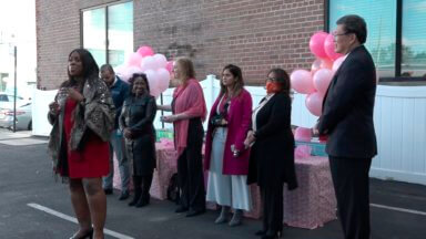 Presidenta electa del Bronx, Vanessa L. Gibson, y HITN-TV presiden donación a centro que atiende a mujeres latinas y afroamericanas con cáncer de seno