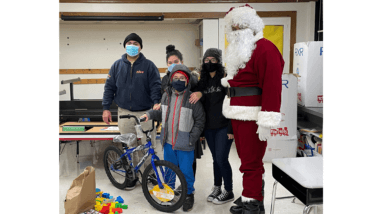 La comunidad de Hempstead crea "Winter Wonderland" para niños
