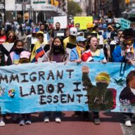Inmigrantes en NY reclaman mejores condiciones laborales y ciudadanía