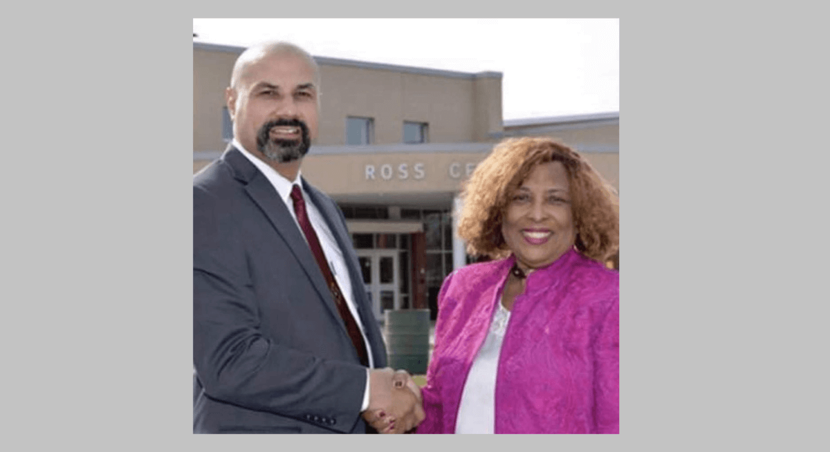 Robert Feliciano y Paula Moore buscan reelegirse en la Junta Escolar de Brentwood