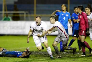 El Salvador no puede con EEUU que logra empatar 1-1 en los descuentos