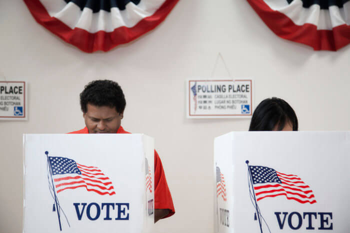 Elecciones Primarias en L.I.: Candidatos de los Distritos 1 y 3 para el Congreso