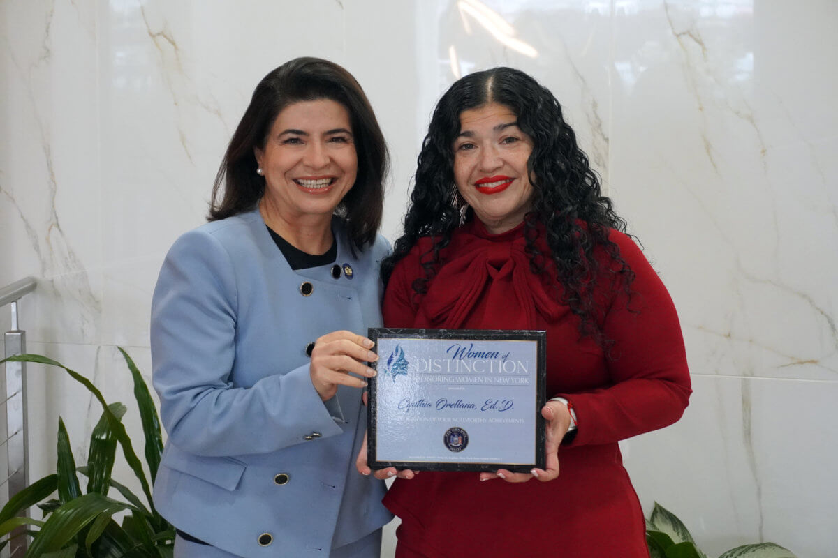 Orgullo Hispano: Dra. Cynthia Orellana homenajeada por el Estado de Nueva York