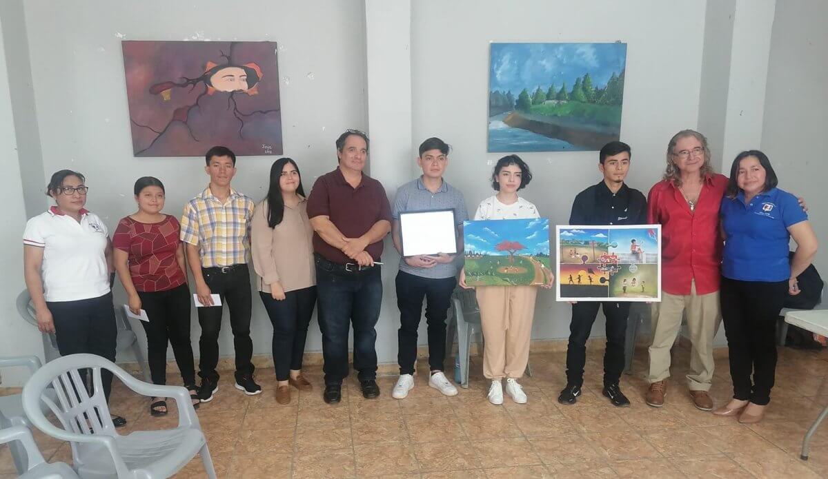 Exitosa clausura de concurso de pintura y poesía en Morazán