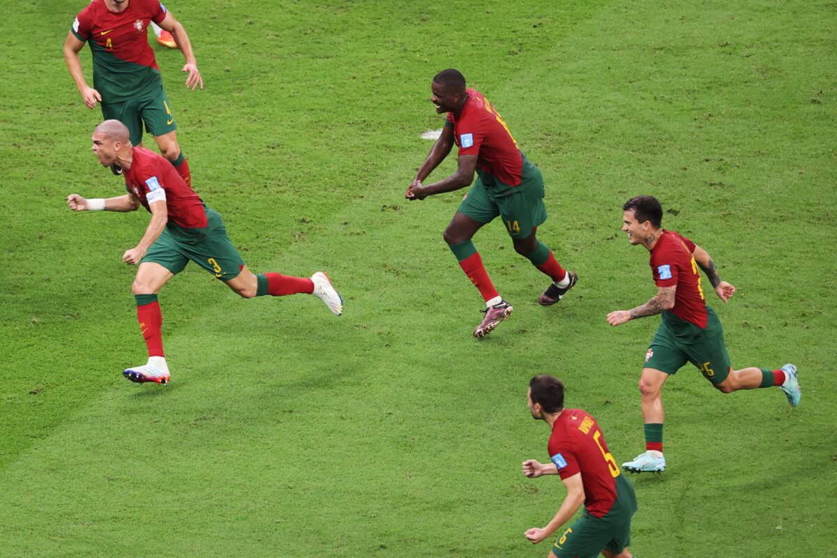 Portugal sin CR7 aplasta a Suiza y pasa a 4tos en plan goleador