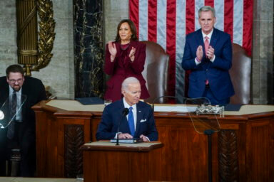 Biden pide al Congreso facilitar la vía a la ciudadanía a los "Soñadores"